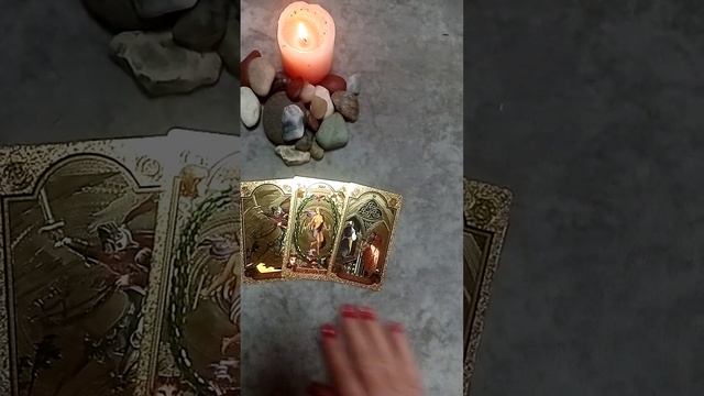 ТОСКУЕТ ЛИ ОН? СКУЧАЕТ ЛИ ОН? смотреть онлайн