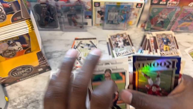 Panini Legacy Case Hit смотреть онлайн