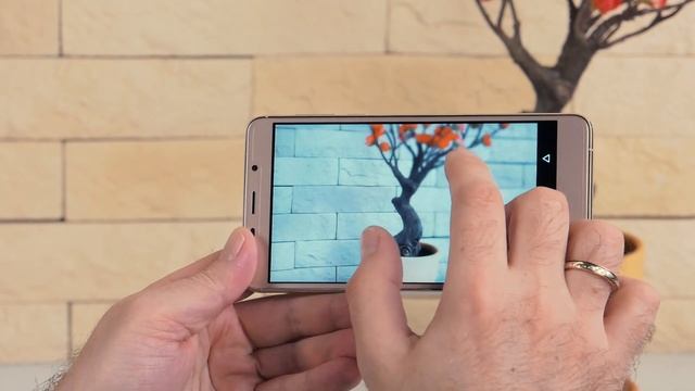 Бюджетный смартфон Leagoo M8 Pro с надежным корпусом и неплохим звучанием смотреть онлайн