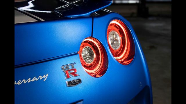 Nissan GT R 50th anniversary смотреть онлайн
