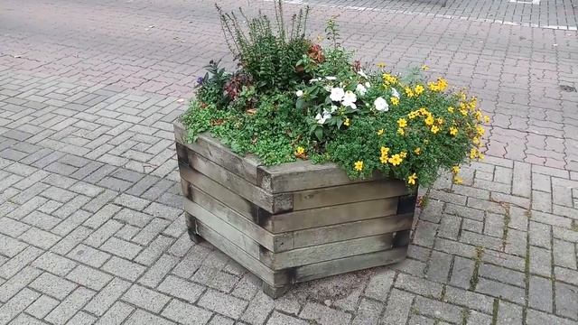 Уличные клумбы из бруса своими руками Германия смотреть онлайн