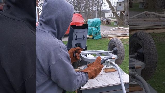 First time welding, repairing my manual log hauler. смотреть онлайн
