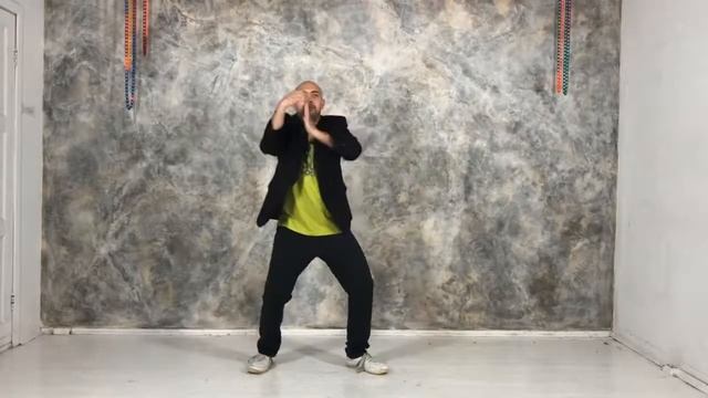 Tim Original | Robot, Waving, Popping смотреть онлайн
