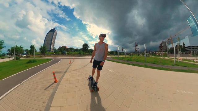 Прогулка на лонгборде по центру Волгограда