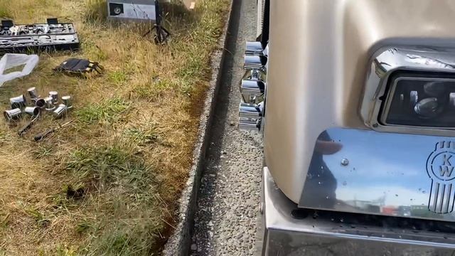 June 12, 2021 Суббота установил колпаки на колёса Kenworth W9 смотреть онлайн