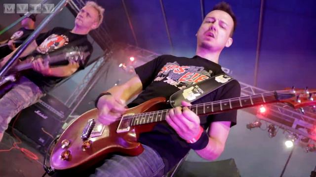Rock Beach Party v Sokolově odolala i přívalovým dešťům смотреть онлайн