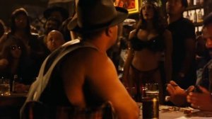 "От заката до рассвета" - Танец Сальмы Хайек .