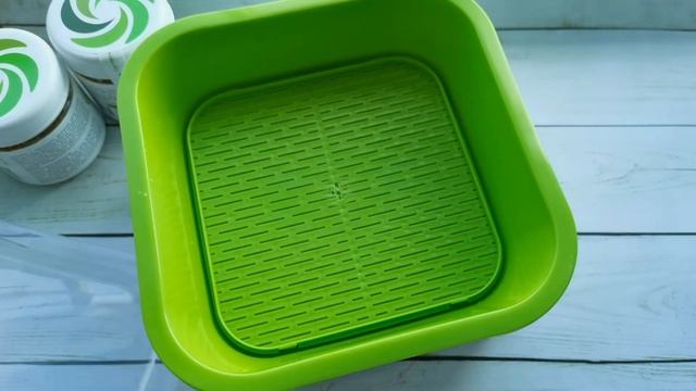 Набор для проращивания микрозелени. В комплекте удобный выращиватель и семена любимой микрозелени. смотреть онлайн