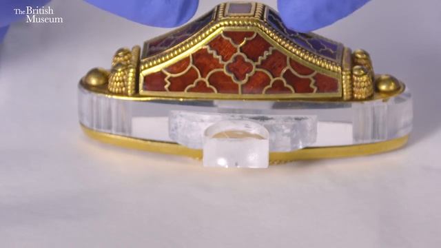 Hands on with the Sutton Hoo sword I Curator's Corner S5 Ep1 #CuratorsCorner #SuttonSue #TheDig смотреть онлайн