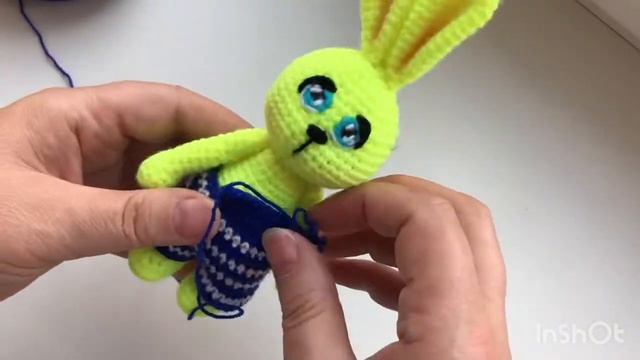 Штанишки для Зайки № 2 Мастер класс Амигуруми. Как вязать одежду для кукол. Для начинающих. смотреть онлайн