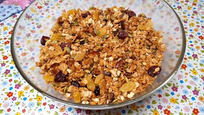 Хрустящая гранола. Как приготовить сытный вкусный завтрак или перекус к чаю. Запеченные мюсли. смотреть онлайн