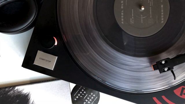 Angel Olsen - All Mirrors Crystal Clear Vinyl смотреть онлайн