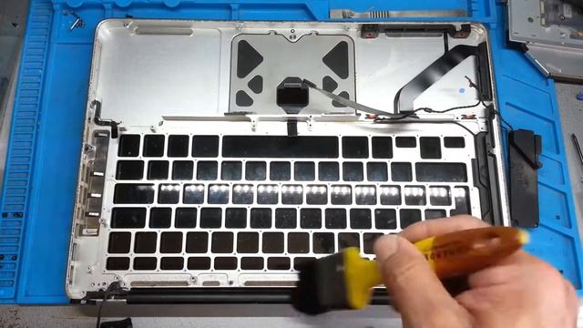 Reemplazar Teclado y Trackpad MacBook Pro A1278 смотреть онлайн