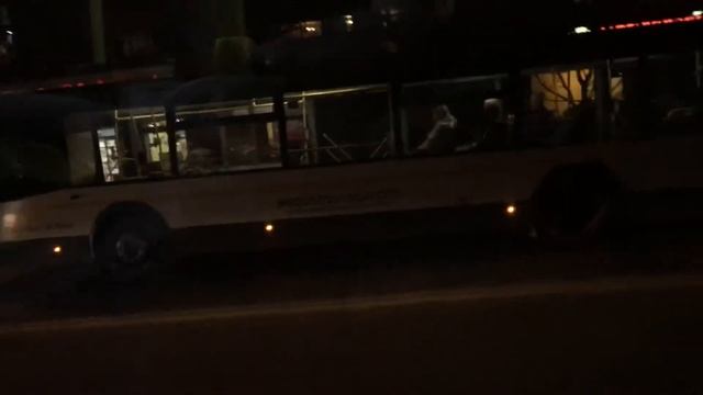 Плавное отправление встречного ЛИаЗ 5292.60 КВ 803 50 ((1212)) по маршруту 13 смотреть онлайн