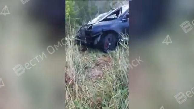 Порш с омскими номерами пробил стену на территории молокозавода в Называевске смотреть онлайн