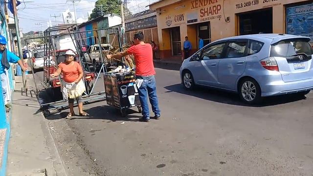 Loco de la calle Alberto Masferrer смотреть онлайн