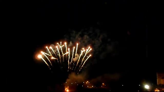 Салют 2013 в честь дня Победы.Великий Новгород смотреть онлайн