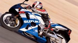 Battle Honda CBR954RR vs Suzuki GSX R1000 vs Yamaha YZF R1 Comparison Reviews