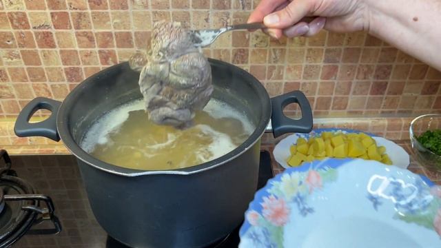 Гороховый Суп с Мясом и Копченостями, как Любит Моя Семья. Самый Вкусный Рецепт Домашнего Супа. смотреть онлайн