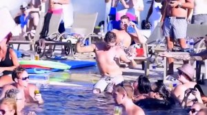 Я тебя девочка помню...