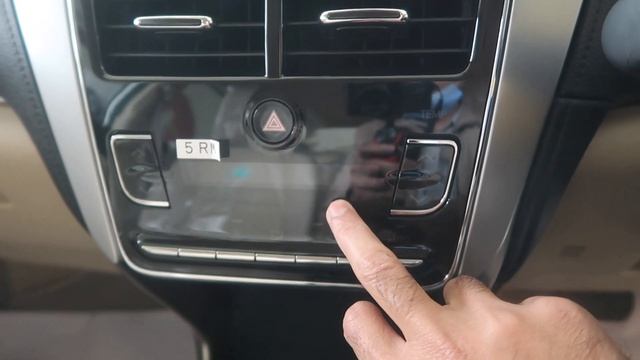 Toyota Yaris 1.5 Ativ X Auto 2022 Full Option | Detailed Review | By Life With Sameer смотреть онлайн