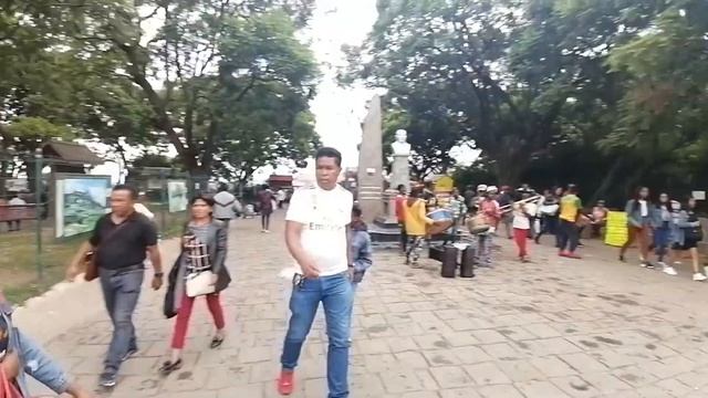 МАДАГАСКАР АНТАНАНАРИВУ ПРОГУЛКА смотреть онлайн