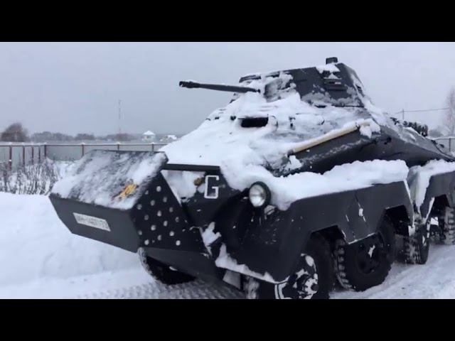 Сopy Sd.Kfz.231 8 Rad moves through the snow смотреть онлайн