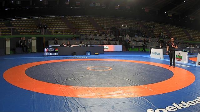 1/8 WW - 68 kg: K. LARROQUE (FRA) v. Y. ANDREICHYKAV (BLR) смотреть онлайн