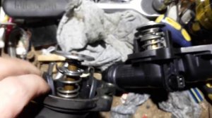 БМВ е39 520. Заклинил термостат. Почему нужно ставить оригинал?