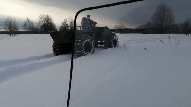 Движение по двум свежим колеям от мотособаки. смотреть онлайн