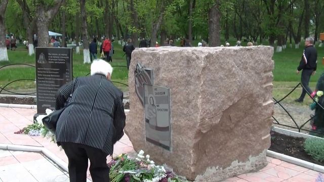 ЛНР, Суходольск 9 мая смотреть онлайн