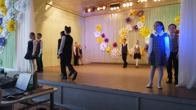 Показ мод! Школьная форма! 13 апреля 2019 года. Школа 105 смотреть онлайн