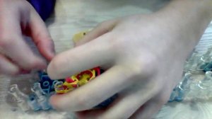 как сплести мячик из резинок