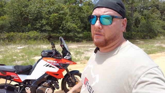 Suzuki V-Strom 1050XT Badass Moto Inflatable Seat Review смотреть онлайн