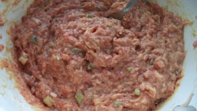 КОТЛЕТЫ ИЗ ФАРША. ГОТОВИМ КОТЛЕТЫ ДОМА. ПРОСТОЙ ПОШАГОВЫЙ РЕЦЕПТ. смотреть онлайн