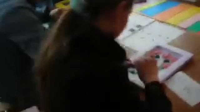 открытое занятие по бумагопластике 016.mov смотреть онлайн