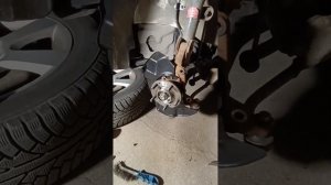 Сантафе 2,2 Защита передних тормозных дисков,замена.