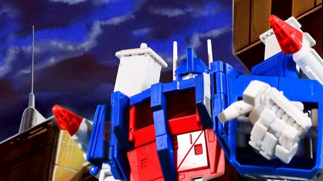 Battle For Autobot City From The 1986 Movie: Recreated In Stop Motion