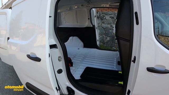 Toyota Proace City Cargo Test Sürüşü смотреть онлайн