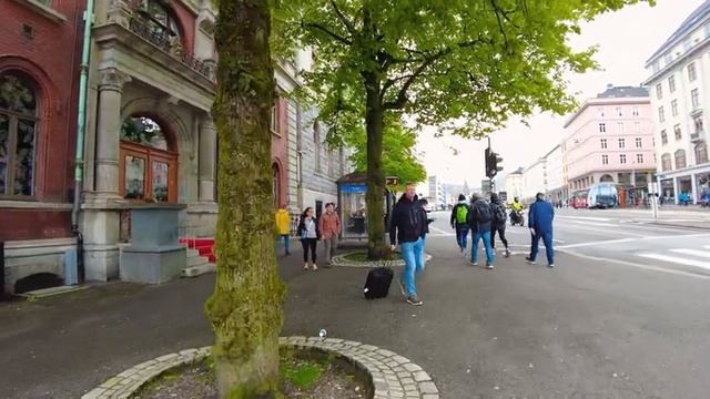 Bergen City Walk ?? Unveiling Norwegian Beauty in the Capital of the Fjords ?️ (Subtitles) смотреть онлайн