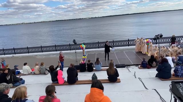 День города в Саратове. Набережная. Дети выступают/10.09.22 Суббота смотреть онлайн