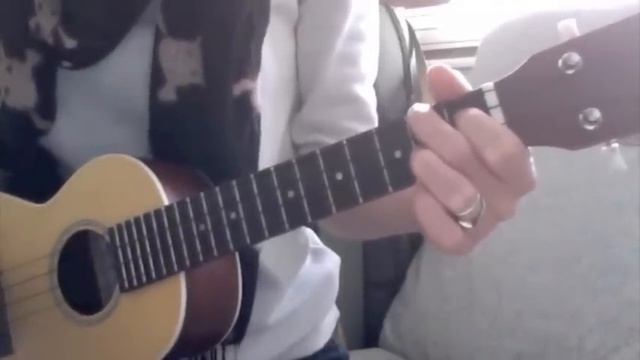 It's Now or Never - Otley Ukulele Orchestra смотреть онлайн