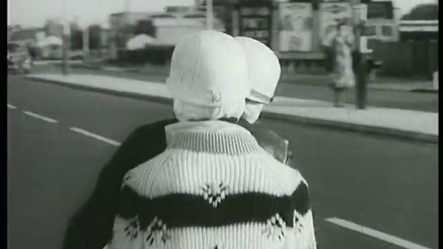 Wear A Helmet Public Information Film PIF 1965 CLIP смотреть онлайн