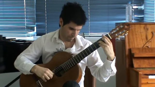 Kostas Pandis plays GRANDE OVERTURE op.61 - MAURO GIULIANI смотреть онлайн
