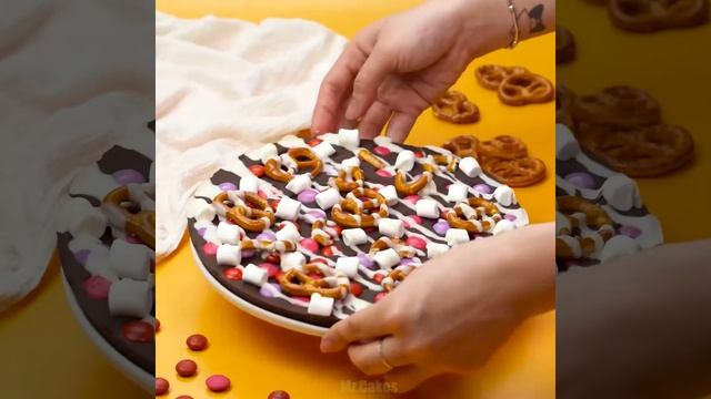 Лучшее руководство по украшению торта из шоколадного рулета | Шоколадные торты | Легкие Рецепты То смотреть онлайн