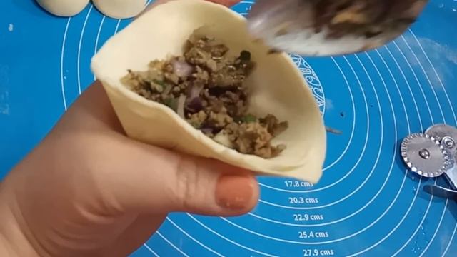 КАК ПРИГОТОВИТЬ ИНДИЙСКУЮ САМСУ. САМОСА смотреть онлайн