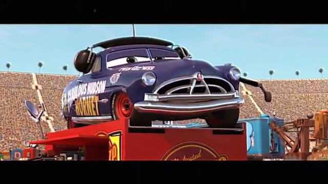 Молния Маквин Наваливает по Трассе Под Фонк Кчау смотреть онлайн