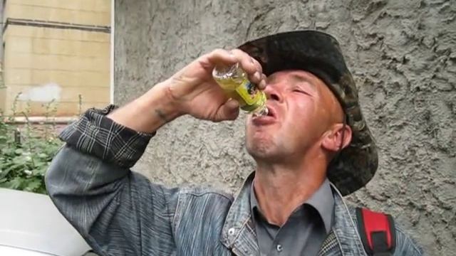 Как пить ОДЕКОЛОН смотреть онлайн