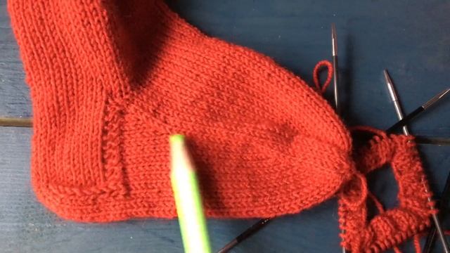 Носки спицами детские. Длина стопы 14 см. Связано в Краснодаре смотреть онлайн