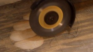 обработка дерева болгаркой (медвежья лапа) diy